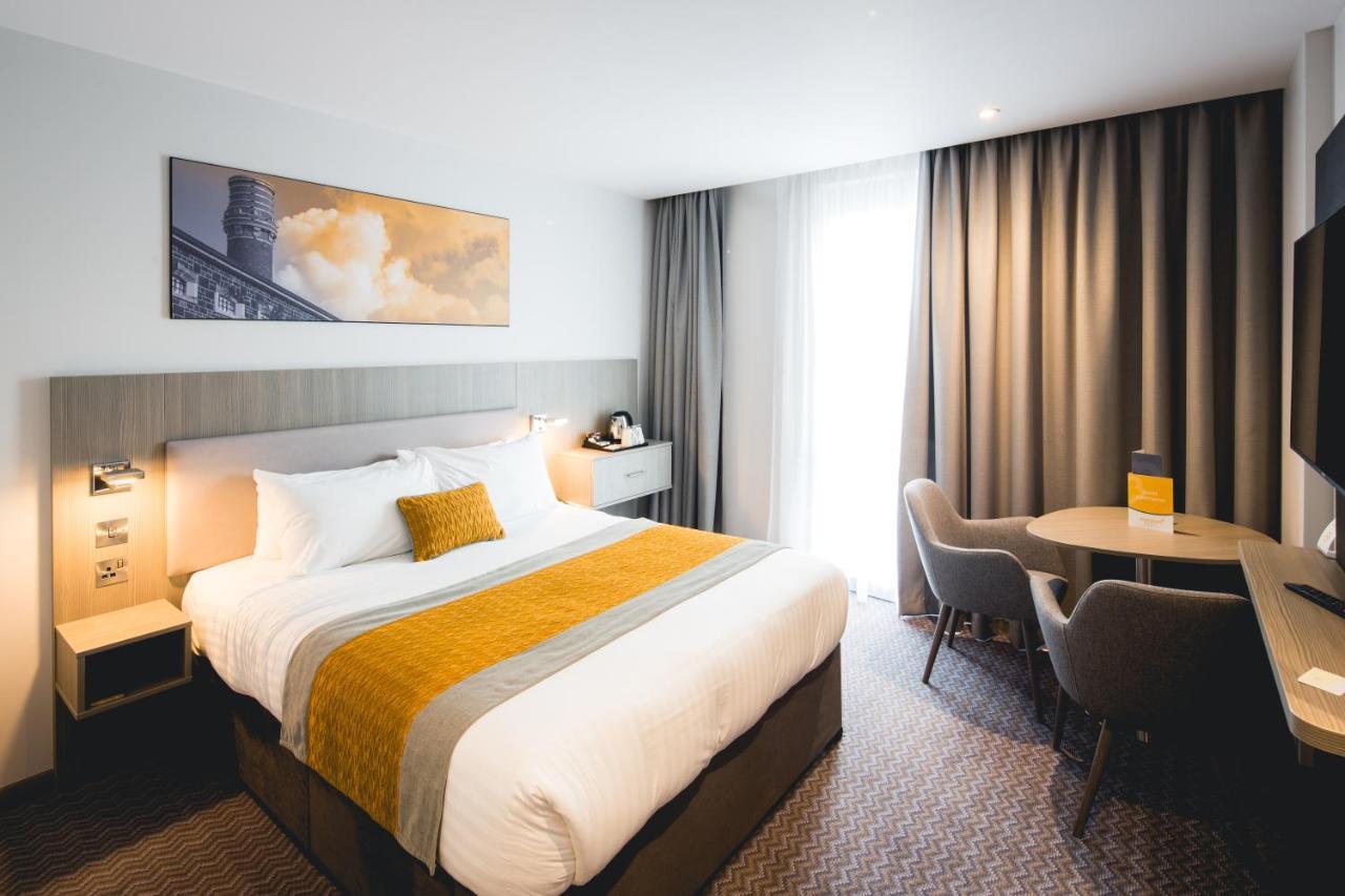 มัลดรอน โฮเต็ล นิวคาสเซิล Hotel นิวคาสเซิล อะพอน ไทน์ ภายนอก รูปภาพ